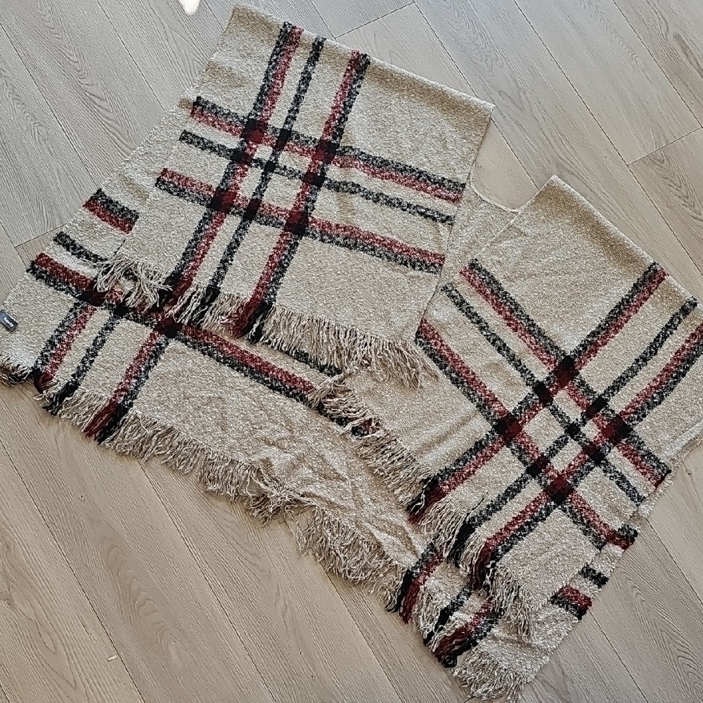 Roots Canada Cozycore Cape Poncho Wearable Blanket Sweater Oneโ Size
